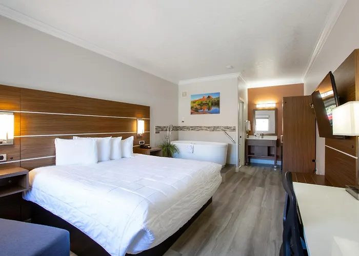 Hotel Wildflower At Bell Rock 3*