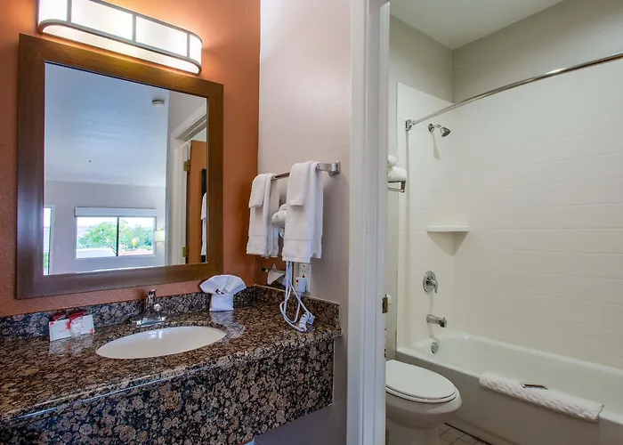 Wildflower At Bell Rock Hotel 3*