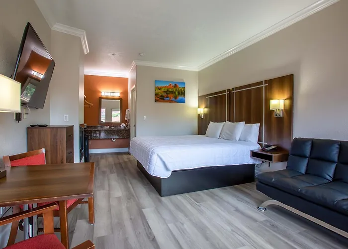 Wildflower At Bell Rock Hotel 3*