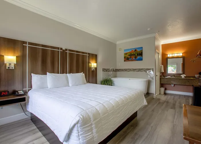 Hotel Wildflower At Bell Rock 3*